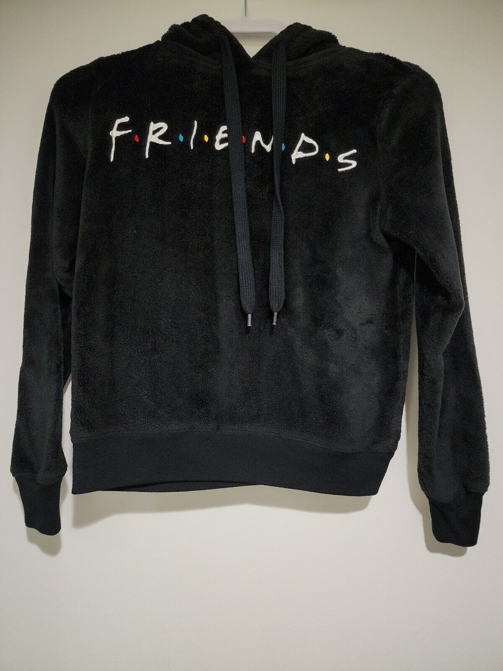 Friends TV Show Womens Sleepwear Fleece Hoodie Sweatshirt Black Pullover Size XS - Picture 2 of 9